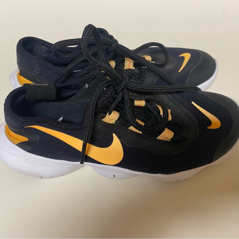 Nike Free RN 5.0 (2020 edition) Nike By You Black and Gold Women’s Size 5.5
